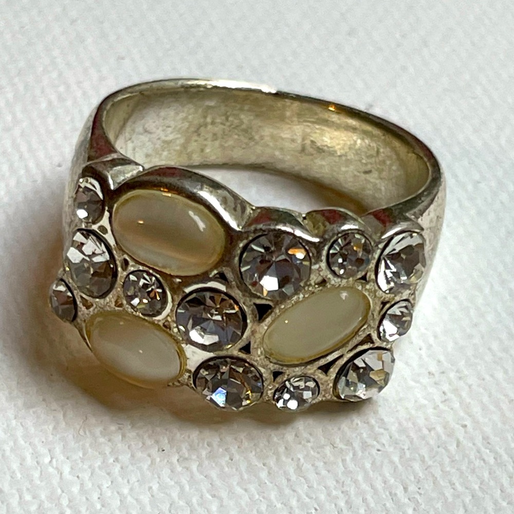 Faux opal and diamond jewl ring